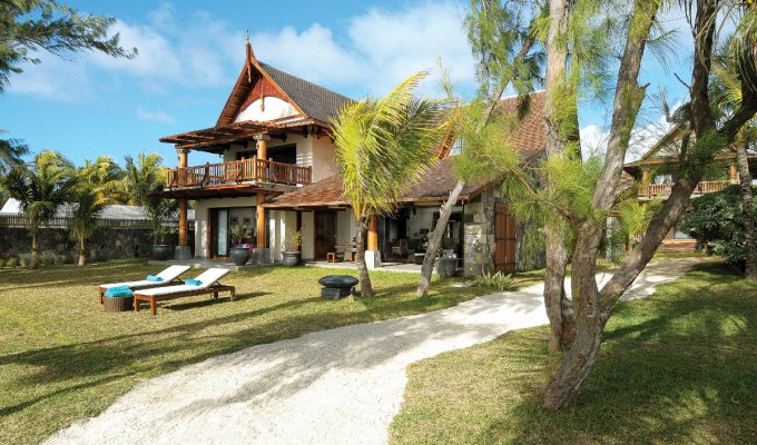 Beach Front Mauritius Villa Holiday Rentals in Poste Lafayette, Luxury villa Mauritius