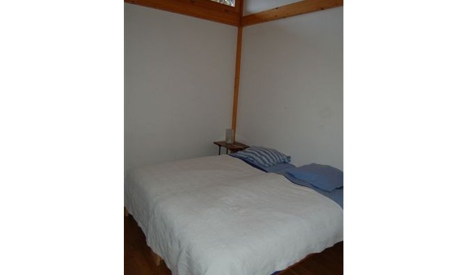 room with 2 bed