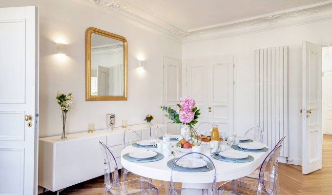 Paris Montparnasse Saint Germain Short Term Luxury Apartment rental 150m from the famous Cafe de Flore