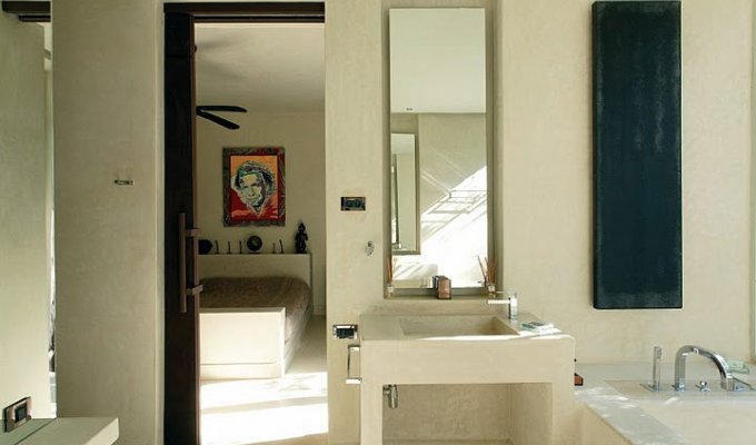 Bathroom of luxury villa in Marrakech 