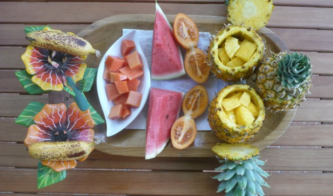 Fresh fruits tray