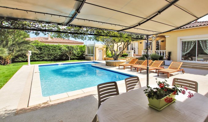 Provence villa rentals Salon de Provence with private pool