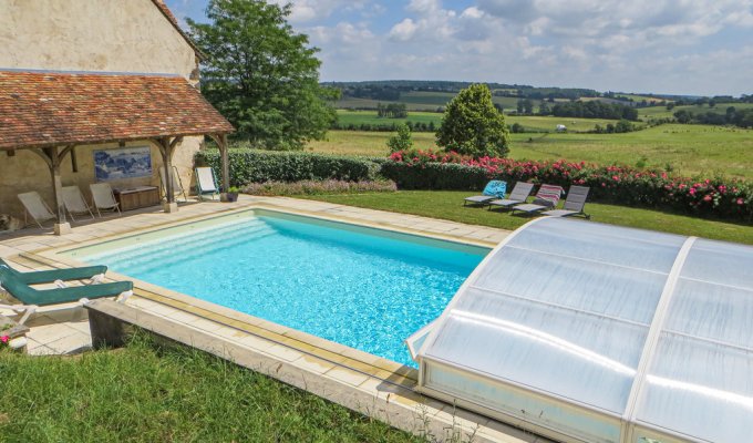 Le Mans Holiday Home Rental with private pool for group
