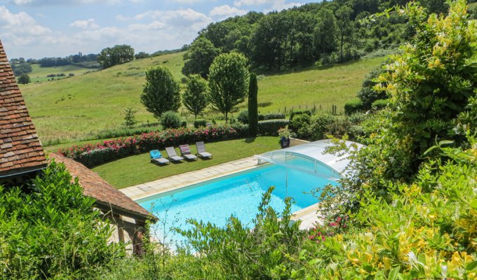 Le Mans Holiday Home Rental with private pool for group