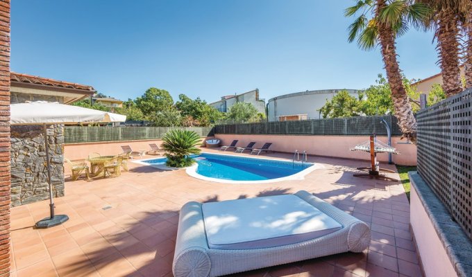 Villa to rent in Barcelona Viladecavalls