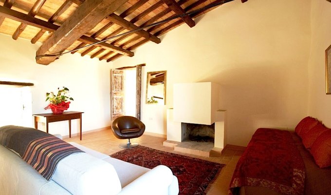 Spoleto - Perugia HOLIDAY RENTALS - ITALY UMBRIA - Luxury Villa Vacation Rentals with private pool just over an hour of Rome