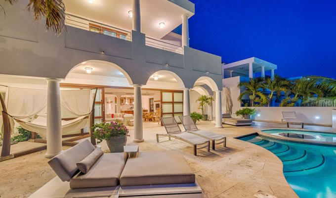 Beachfront Luxury Villa Vacation Rentals with private pool - Shore Pointe - St Maarten -  Cupecoy - Dutch Low Lands - The Netherlands Antilles