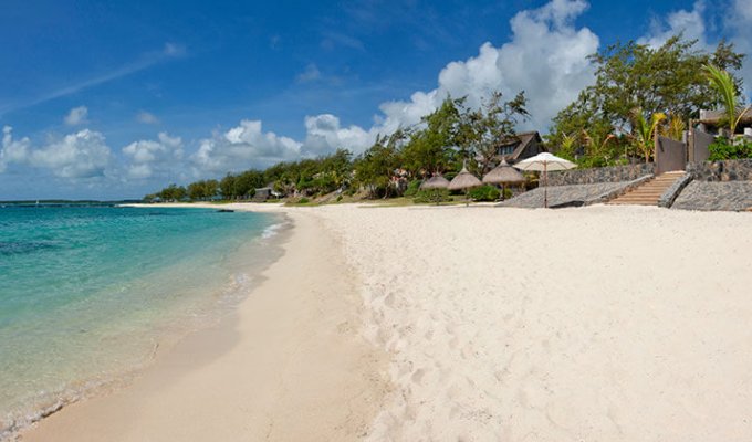 Mauritius Beachfront villa close to L'Ile aux Cerfs 