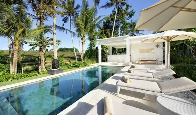 Seminyak Bali villa rental private pool from the beach  