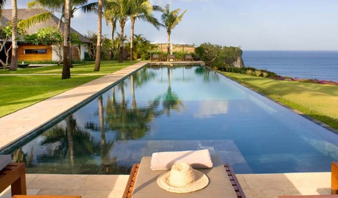 Indonesia Bali Bukit Villa Vacation Rentals near the beach with private pool and staff