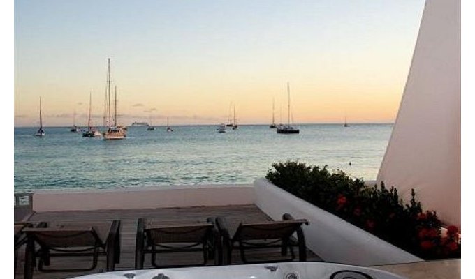 SINT MAARTEN - Seafront condo vacation rental with pool - Simpson Bay - Caribbean - DWI