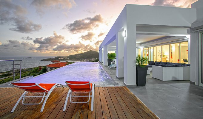 St Maarten Tamarind Hill Estates Villa rentals Pool & Jacuzzi ocean view