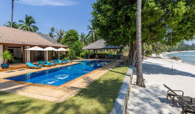 Thailand Villa Vacation rentals on Lipa Noi Beach in Kho Samui with private pool & Staff