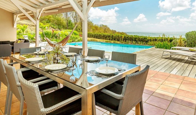 Martinique seaside villa private pool and close to the beach