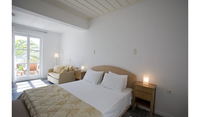 Your stay in Cyclades, Accommodation 8j / 7 nights hotel with breakfast Standard room. Hotel Dorion