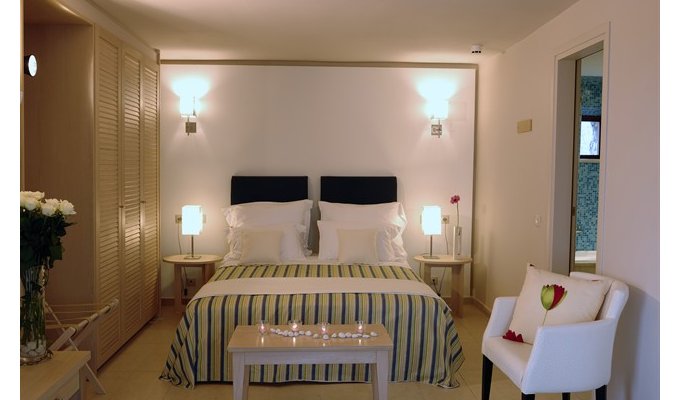 Your stay in Crete, accommodation 8j / 7 nights in garden view room All-Inclusive. Ikaros Beach Resort & Spa. 