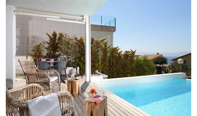 Villa to rent in Majorca private pool seaside - Alcanada (Balearic Islands)
