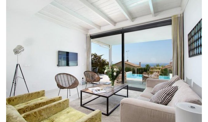 Villa to rent in Majorca private pool seaside - Alcanada (Balearic Islands)