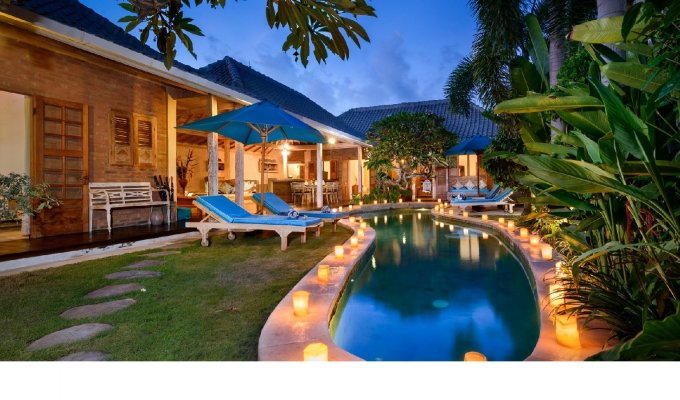 Seminyak Bali villa rental private pool and is 5min from the beach and staff