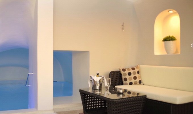 Luxury Santorini Villa Rental with heated indoor swimming pool, ideal for Honeymoon