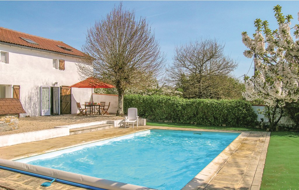 Vendee Holiday Home Rental Swimming Pool Fontenay
