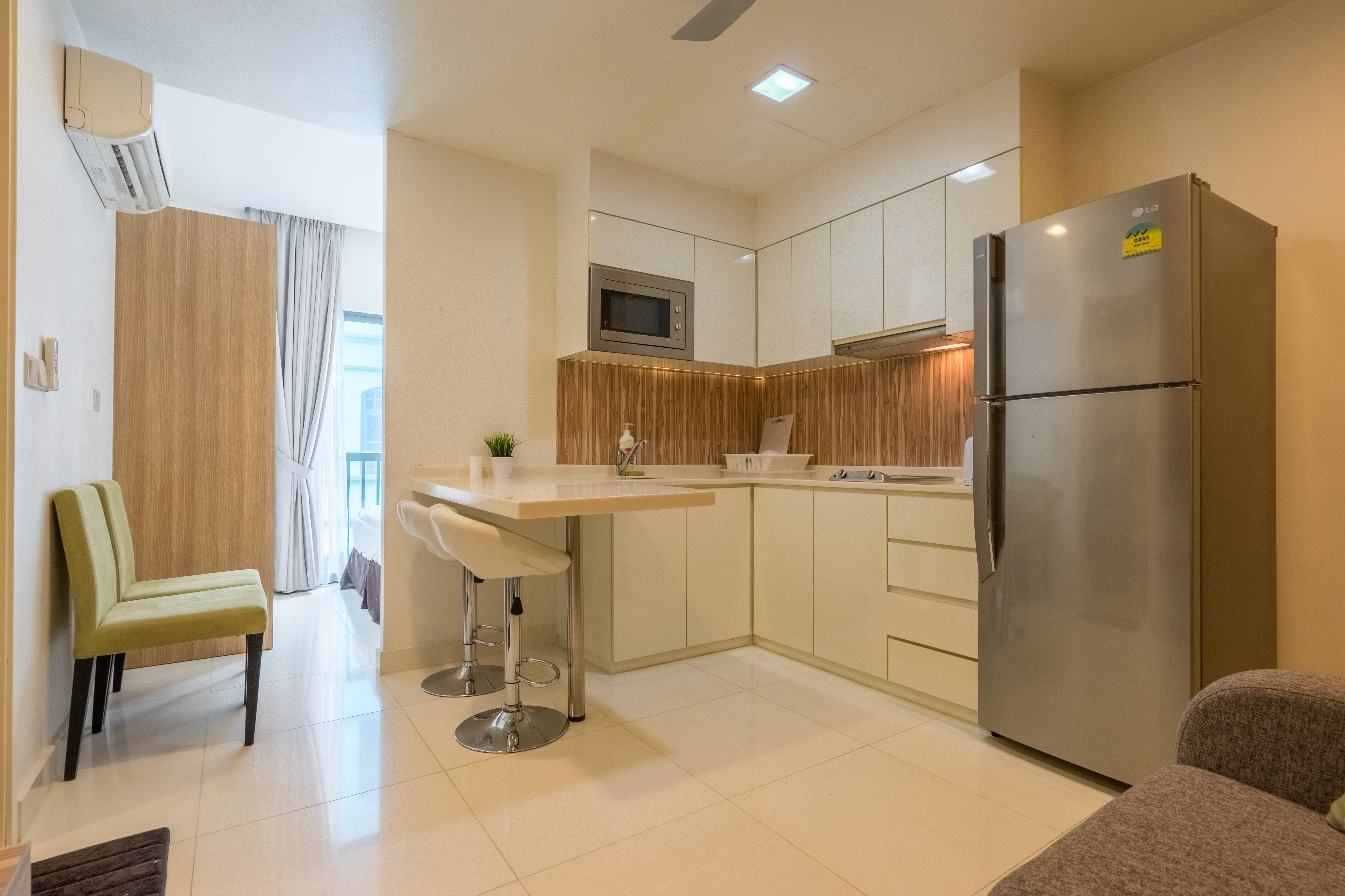 Singapore Apartment Vacation Rentals 1 Bedroom Modern Cozy Studio Services Apartment At Farrer Park