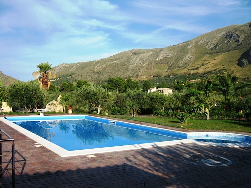 SICILY HOLIDAY VILLA RENTALS Luxury Villa Vacation Rentals with[....]