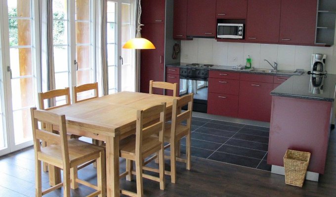 The kitchen and dining area