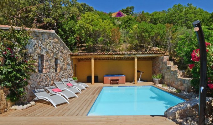 Ste Lucie de Porto Vecchio villa Vacation Rentals 5* pool jacuzzi front of the beach -South Corsica.