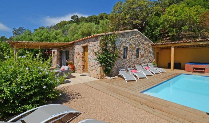 Ste Lucie de Porto Vecchio villa Vacation Rentals 5* pool jacuzzi front of the beach -South Corsica.