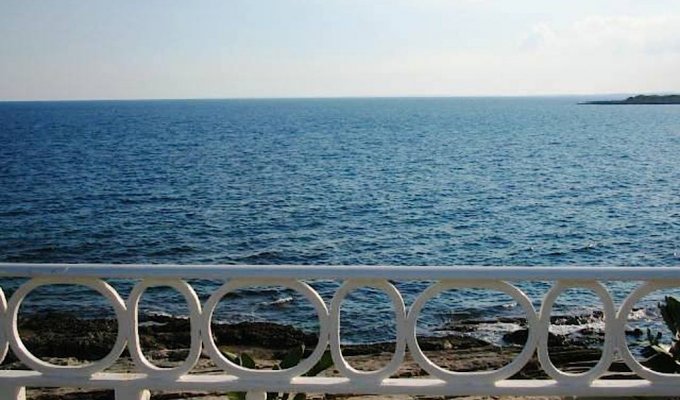 SICILY HOLIDAY VILLA RENTALS - Seafront Luxury Villa Vacation Rentals