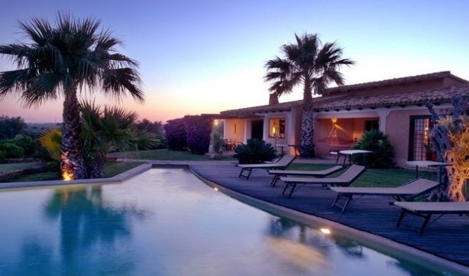 SICILY HOLIDAY VILLA RENTALS - Luxury Villa Vacation Rentals with private pool