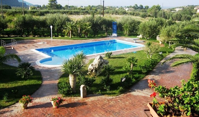SICILY HOLIDAY VILLA RENTALS - Luxury Villa Vacation Rentals with private pool near Trapani