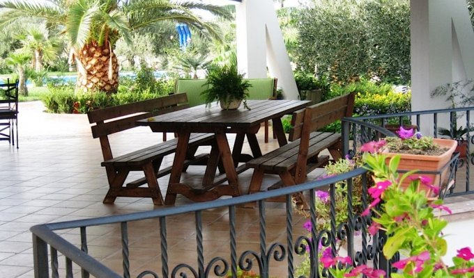 SICILY HOLIDAY VILLA RENTALS - Luxury Villa Vacation Rentals with private pool near Trapani