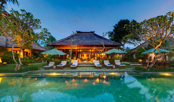 Indonesia Bali Villa rental Umalas near the beach with private pool and staff