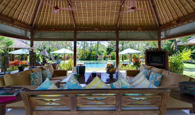 Indonesia Bali Villa rental Umalas near the beach with private pool and staff