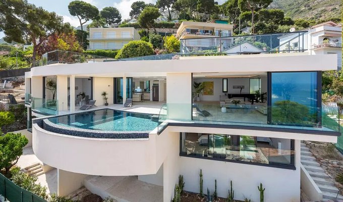 Luxury French Riviera Villa Rental Eze between Nice and Monaco near beach sea view 