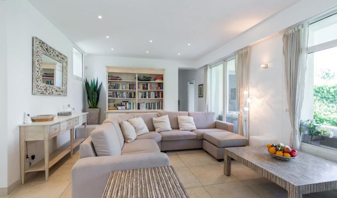 French Riviera Villa Rental in Juan Les Pins beach 5 mins walking, private pool