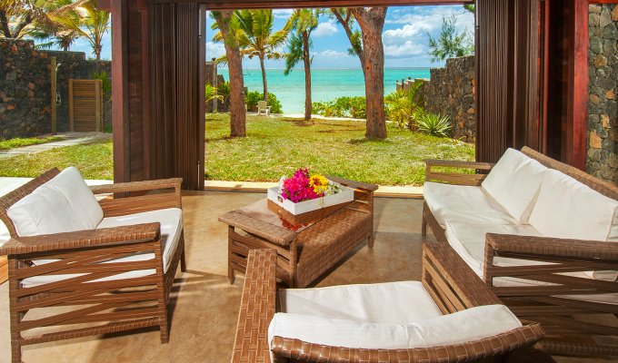 Mauritius Beachfront Villa Rentals in Pointe d'Esny with staff