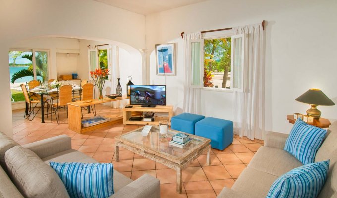 Mauritius Beach house Rental in Trou d'Eau Douce 500m from île aux Cerfs East Coast