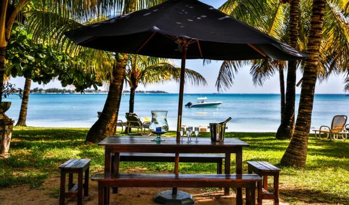 Mauritius Beachfront Villa Rentals in Grand Bay Merville Beach with Staff