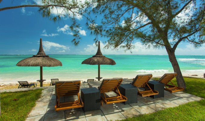 Mauritius Villa Rentals on Belle Mare beach with private pool East coast