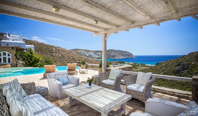 Greece villa vacation rentals close to the Agrari Beach , Mykonos