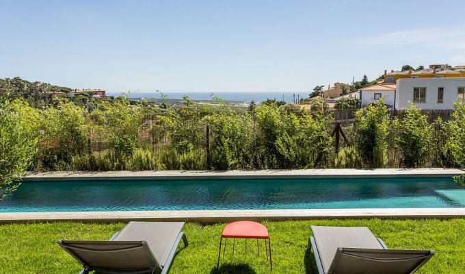Cascais Luxury Villa Holiday Rental near the beach, private pool and staff