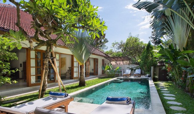 Bali Canggu Villa Rental with private pool near the beach and staff