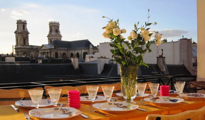 Paris Montparnasse Saint Germain Short Term Luxury Apartment rental with view of the roofs of Paris