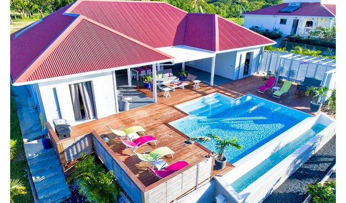  Creole villa for 6 persons with private pool in St François