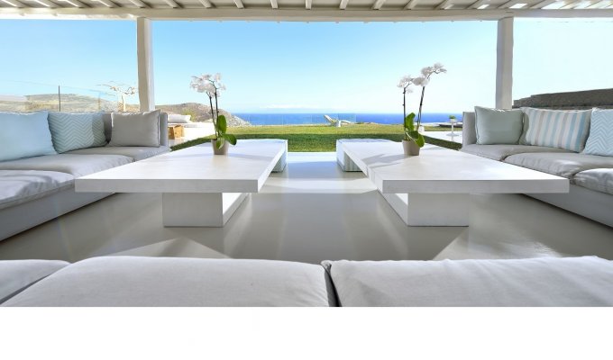 Greece Villa Vacation rentals Mykonos with Jacuzzi and close to Elia beach