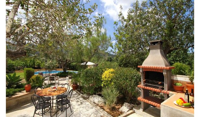 Majorca villa rental with private swimming pool and close to the historic town- Pollença (Balearic Islands)