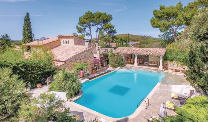 Saint Remy de Provence luxury villa rentals with private pool